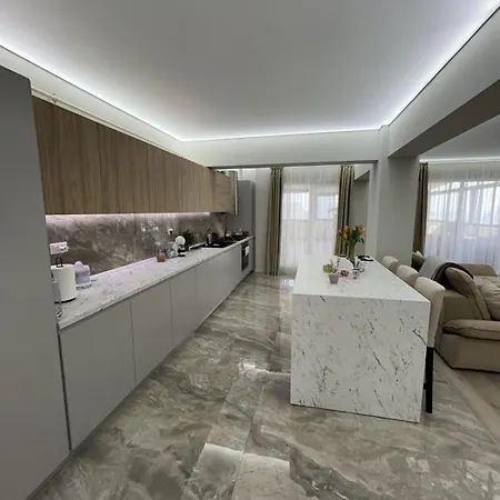 Penthouse Mamaia * كونستانتا