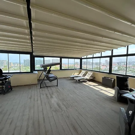 Penthouse Mamaia شقة *