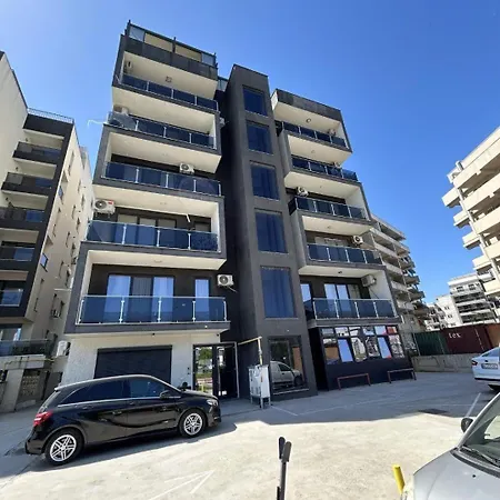 Penthouse Mamaia شقة