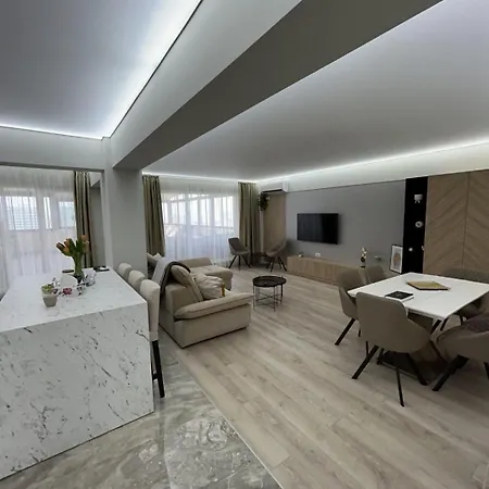 Penthouse Mamaia شقة